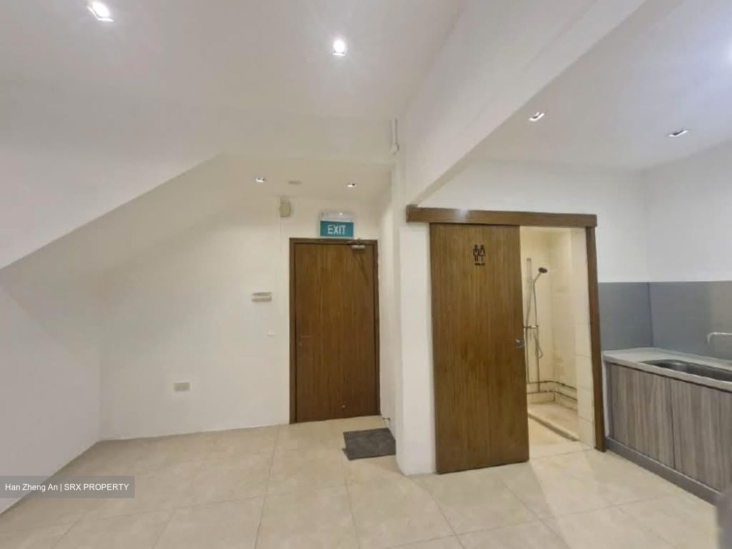 Serangoon Road (D8), Office #566903081